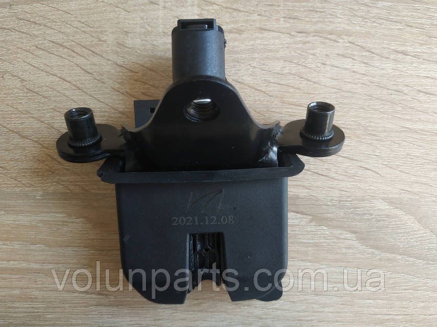 3800071768_w1280_h640_zamok-