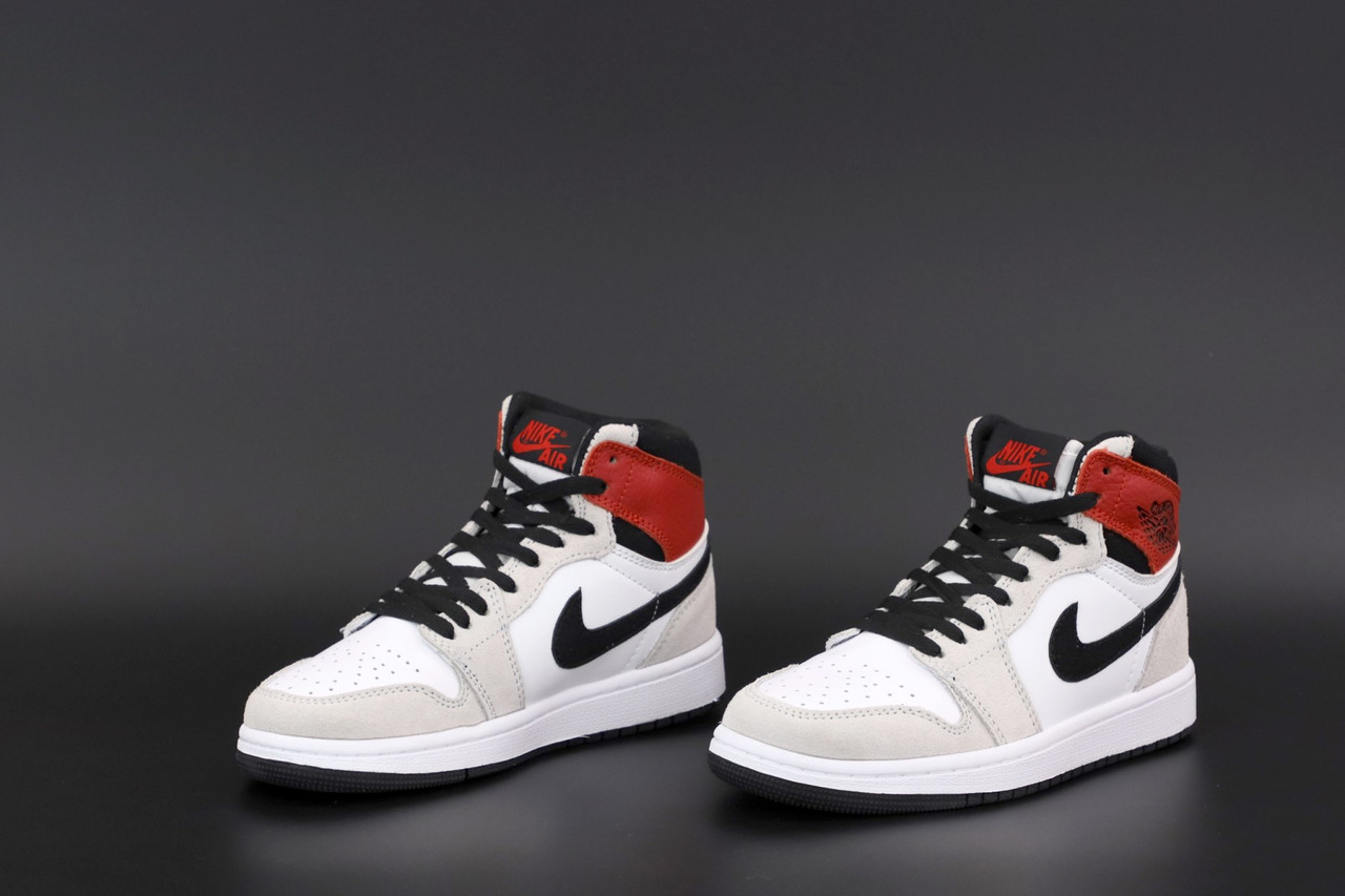 Чоловічі сірі Кросівки Nike Air Jordan 1 Retro