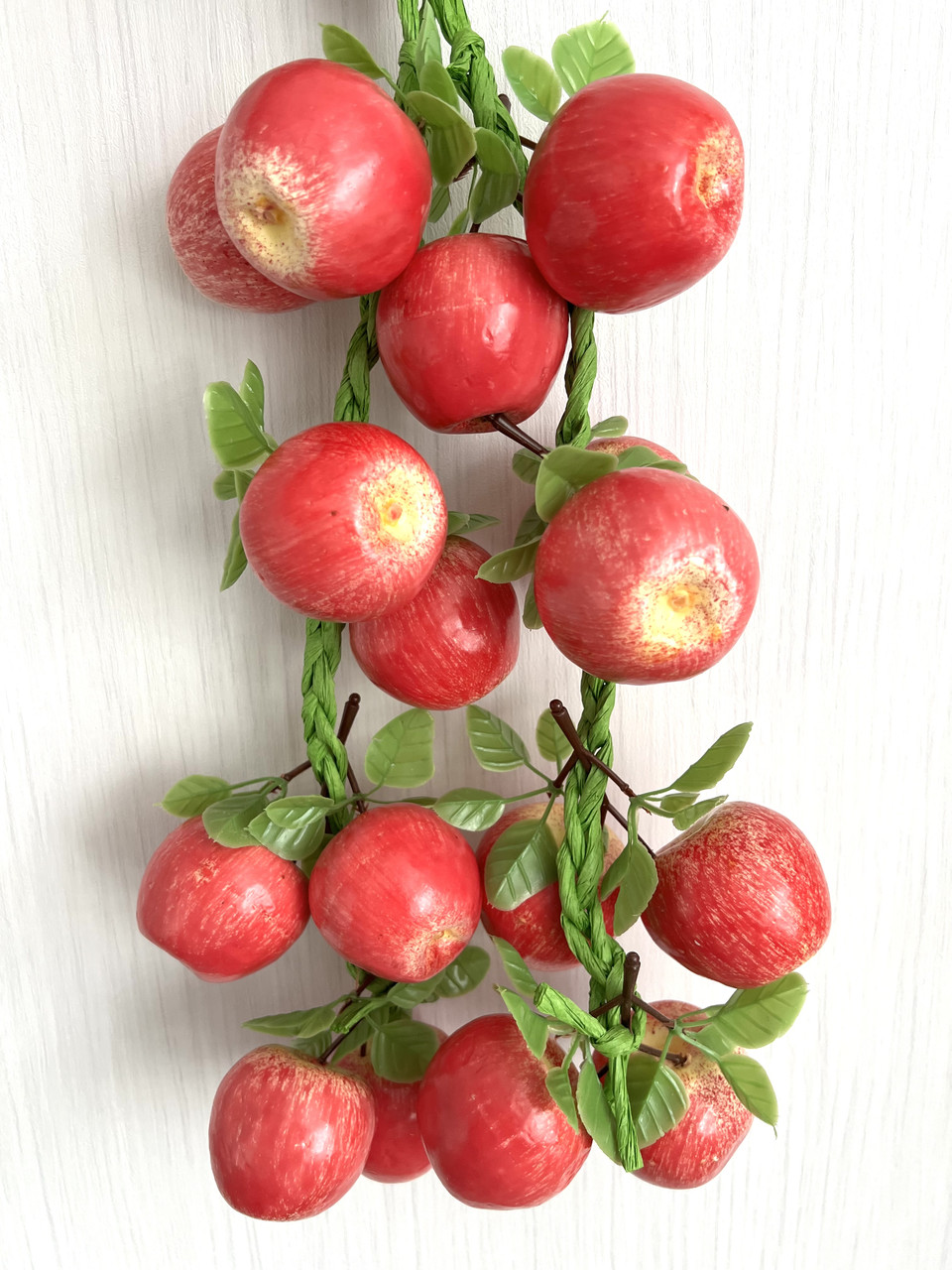 Штучні яблука. Муляж яблук косичка ( 40 см ), фото 1