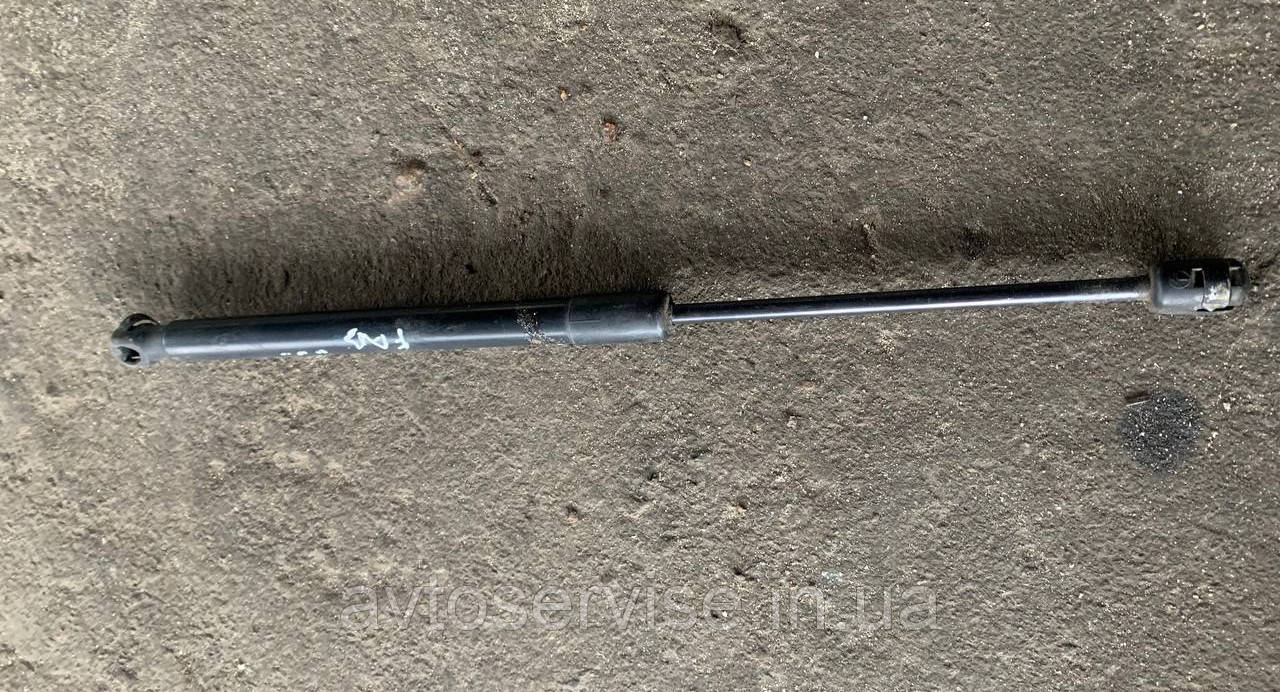 Амортизатор капота Skoda Fabia, фото 1