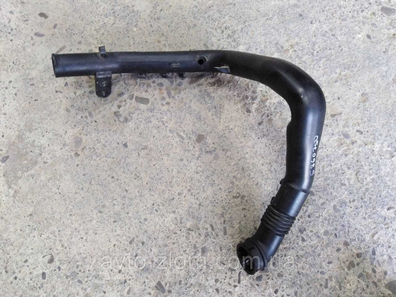 Повітряний патрубок Opel Combo C, Опель Комбо Ц. 1,7 DTI. 5860750, фото 1