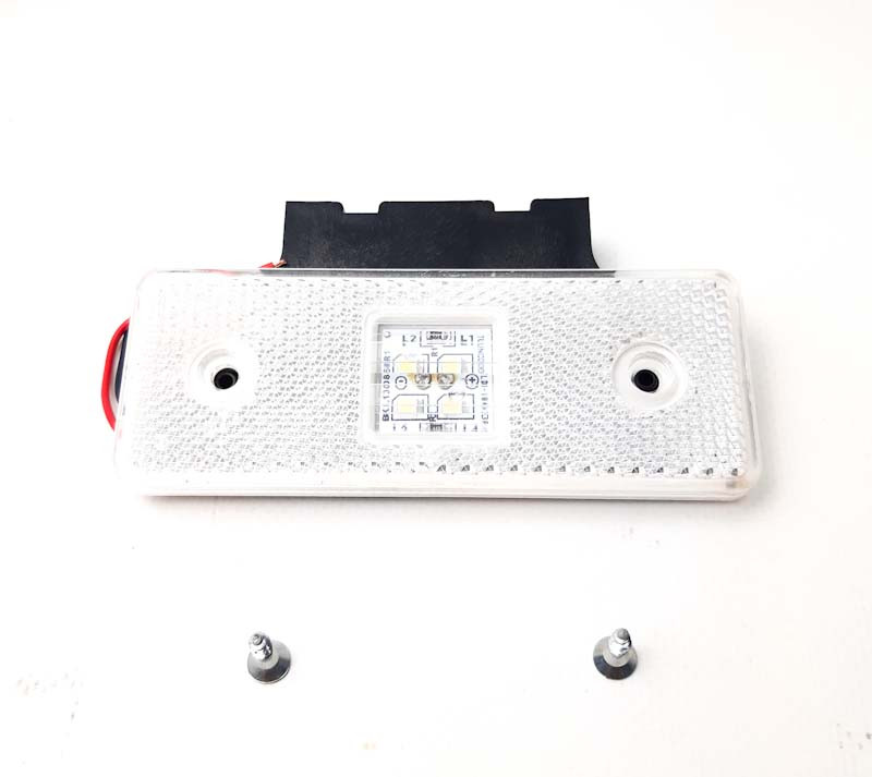 Габаритный фонарь универсальный (белый) правый левый 24В LED TEMPEST (TP92-11-52) - фото 3 - id-p1622980243
