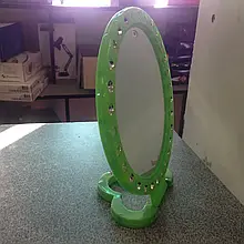 Дзеркало на підставці кругле  пластм Д-19,7см