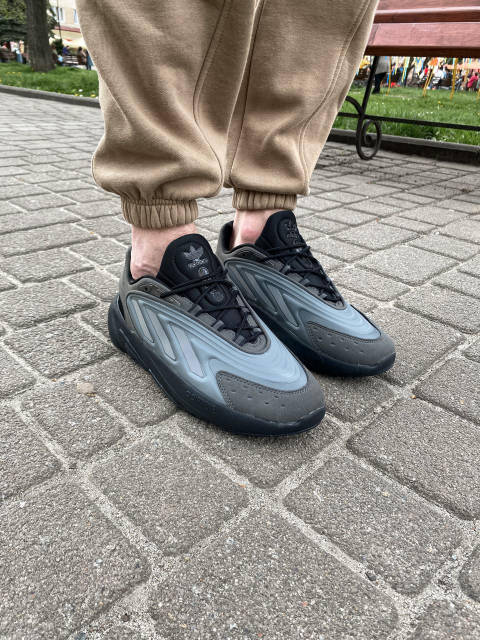 Кросівки чоловічі чорні Adidas Ozelia (08377) Магазин одягу та - Main Image