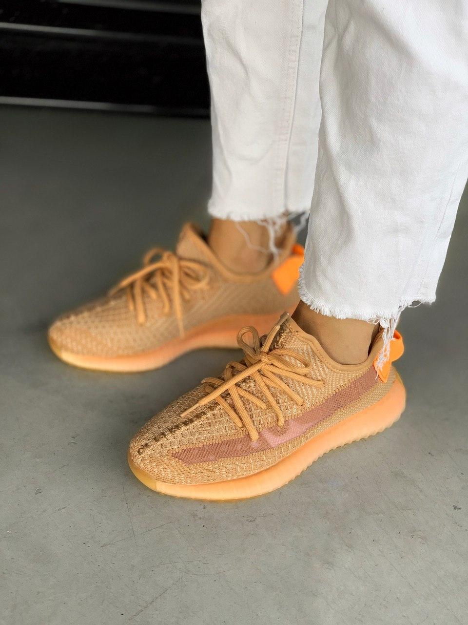 Кросівки чоловічі помаранчеві Adidas Yeezy Boost 350 V2 (00564)