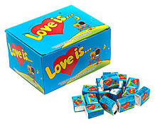 Жувальна гумка LOVE IS Банан-клубника 4,2 г