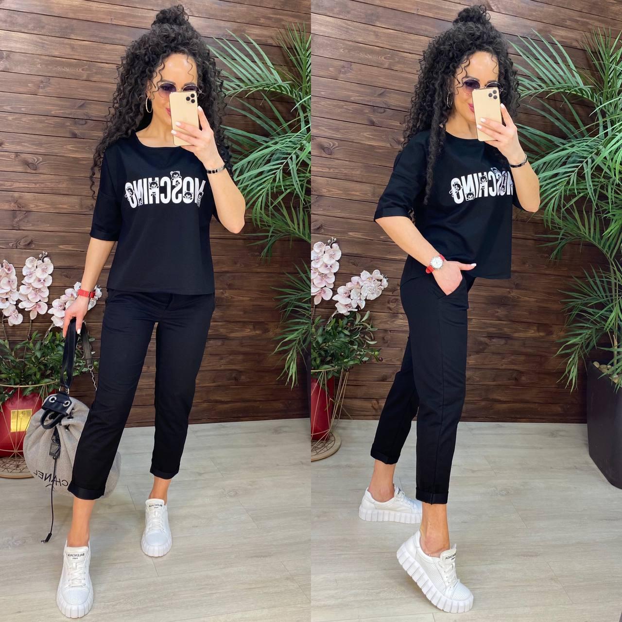 Костюм жіночий літній із вільною кофтою й укороченими штанам moschino