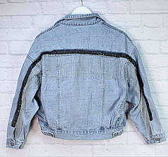 Крута жіноча джинсова куртка кажан з ланцюжком на спині