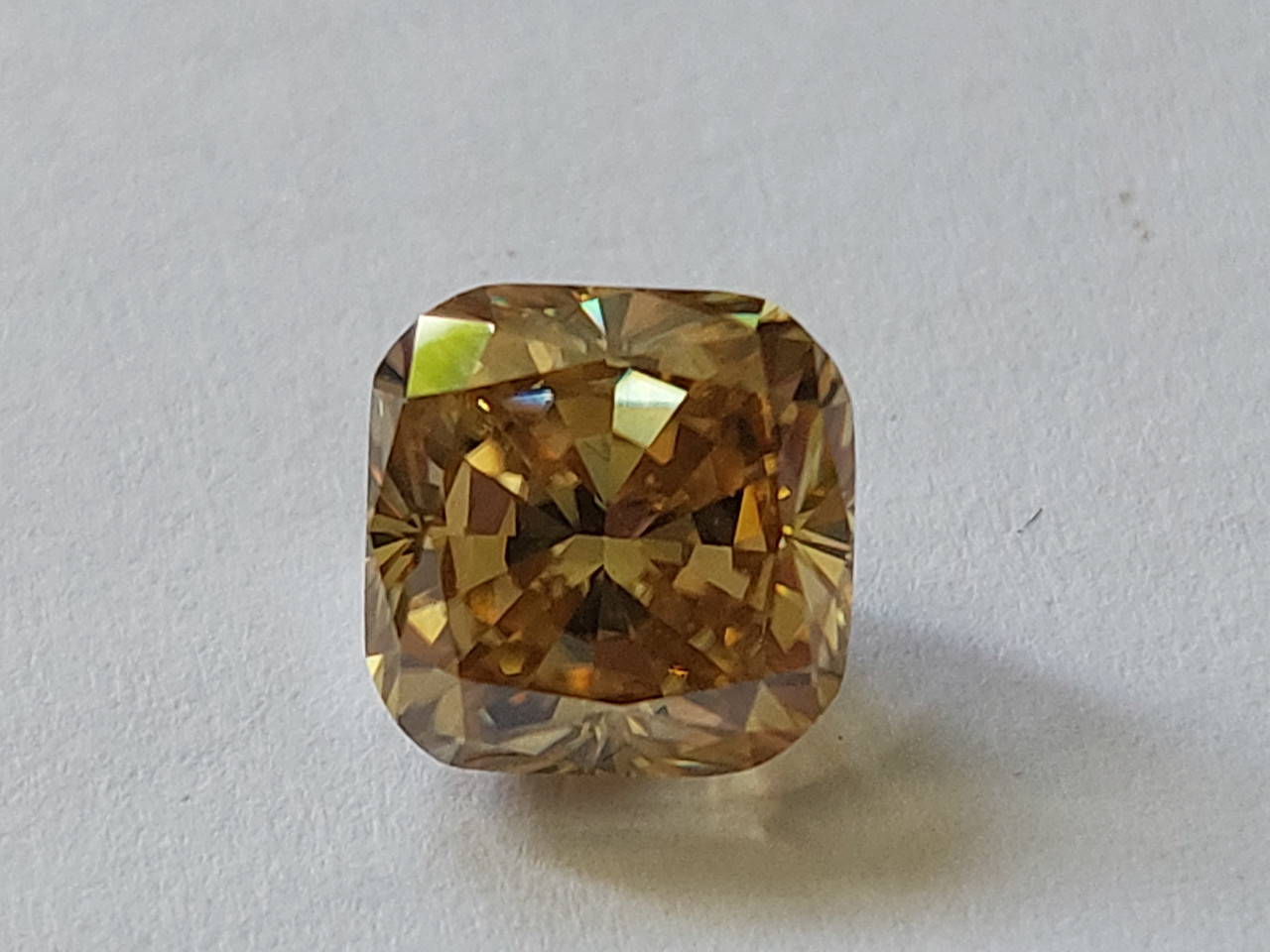 Муасаніт кушіон коньячний 2.5 ct 7.8 х 7.8 мм