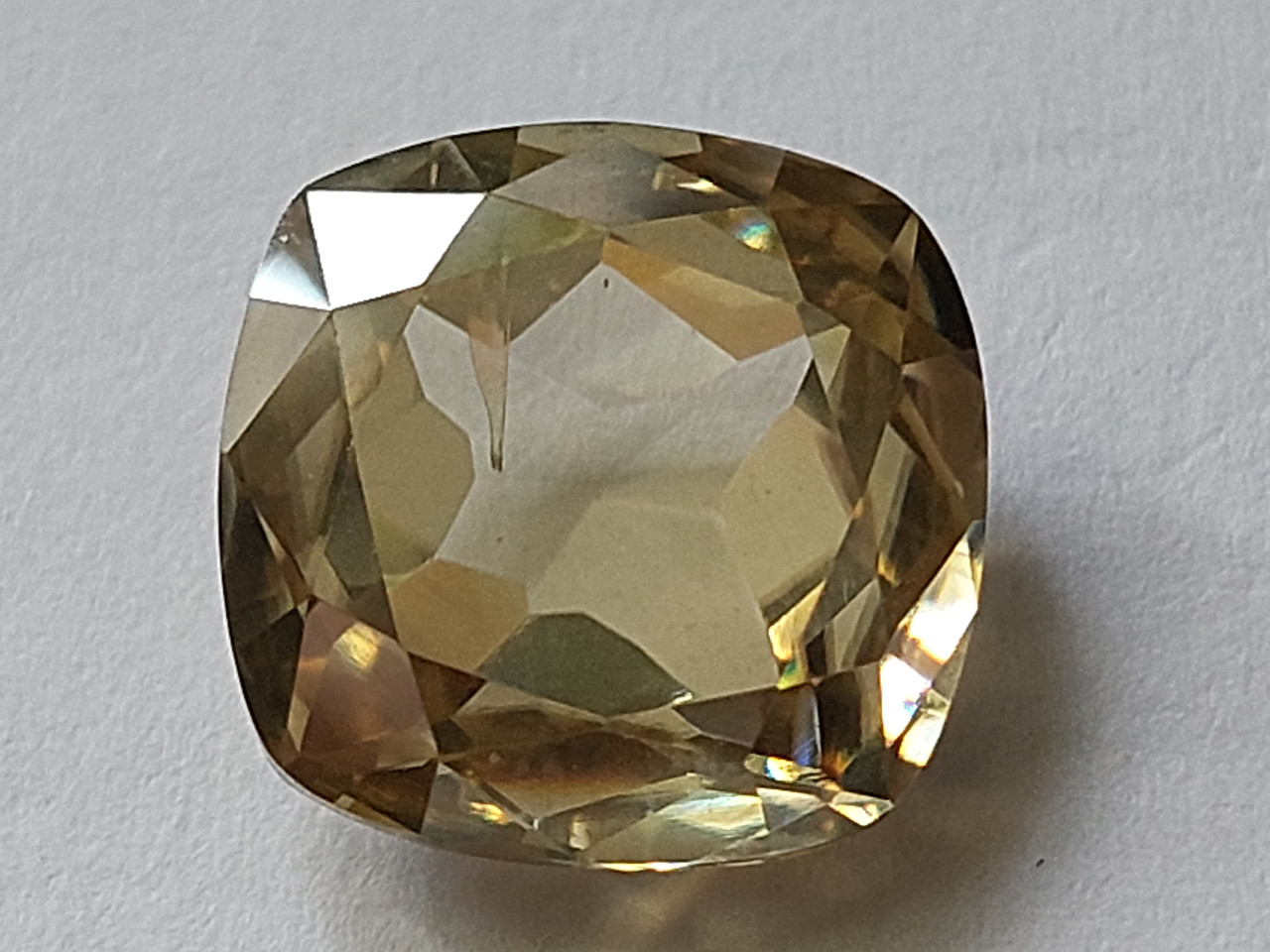 Муассаніт 4.88 ct VS1