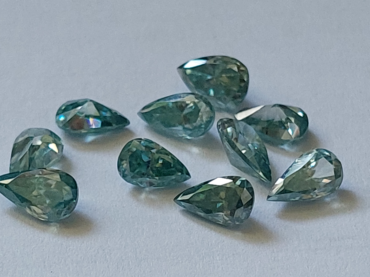 Муасаніт груша 5.50ct 10pc/0.50-0.80ct