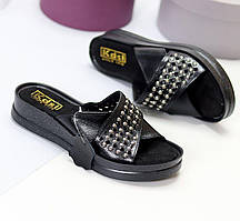 Жіночі шльопанці на платформі чорні натуральна замша