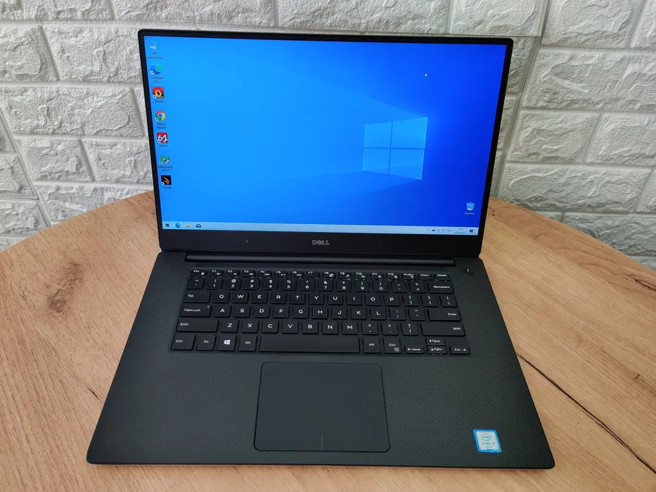 Ноутбук Dell XPS 15 9550/15.6 FHD/IPS/i7 6700HQ/8Gb/SSD240Gb/Nvidia GTX960-2Gb