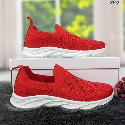 Жіночі червоні кросівки мокасини зі стразами на білій підошві весняно-літні Гіпаніс Україна, фото 1