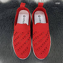 Жіночі червоні кросівки мокасини зі стразами на білій підошві весняно-літні Гіпаніс Україна, фото 4