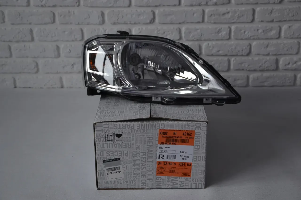 Фара права Рено Логан (2008-2012) Оригінал Dacia Logan, фото 1