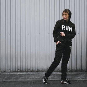 Одяг та аксесуари