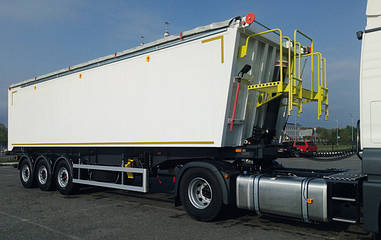 Полуприцеп-зерновоз АНП-55