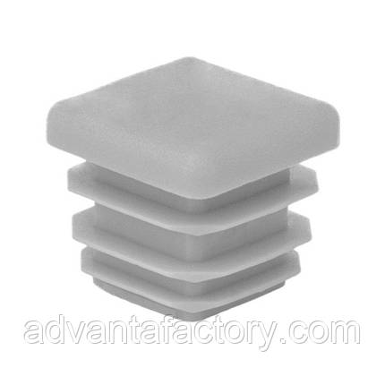 Заглушка квадратна 20х20 мм світло-сіра, фото 1