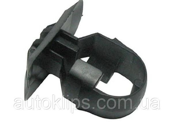 Кліпса кріплення порога Mercedes C- Class W202, E-Class W210, CLK- Class W208 ОЕМ: A0099884278