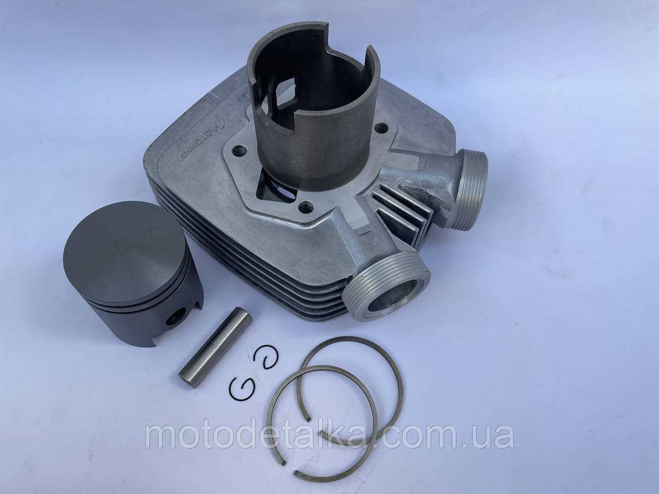 Поршнева вихід. Оригінал.