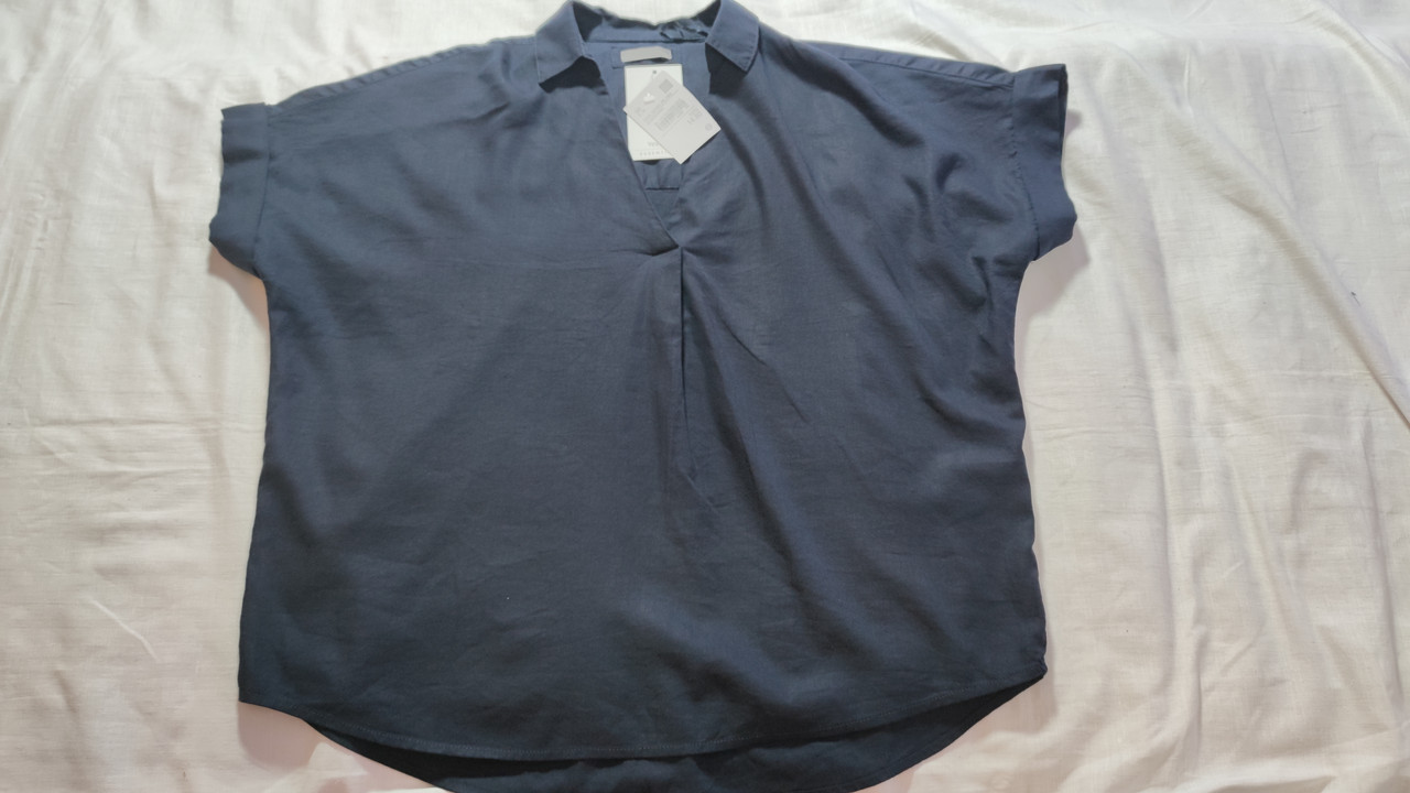 Жіноча однотонна блуза вільного крою yessica (c&a), розмір m, темно-синій