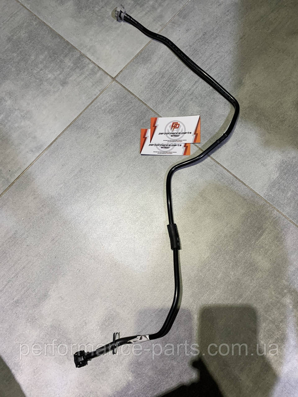 Патрубок розповітрювання VAG 8W0121081DA
