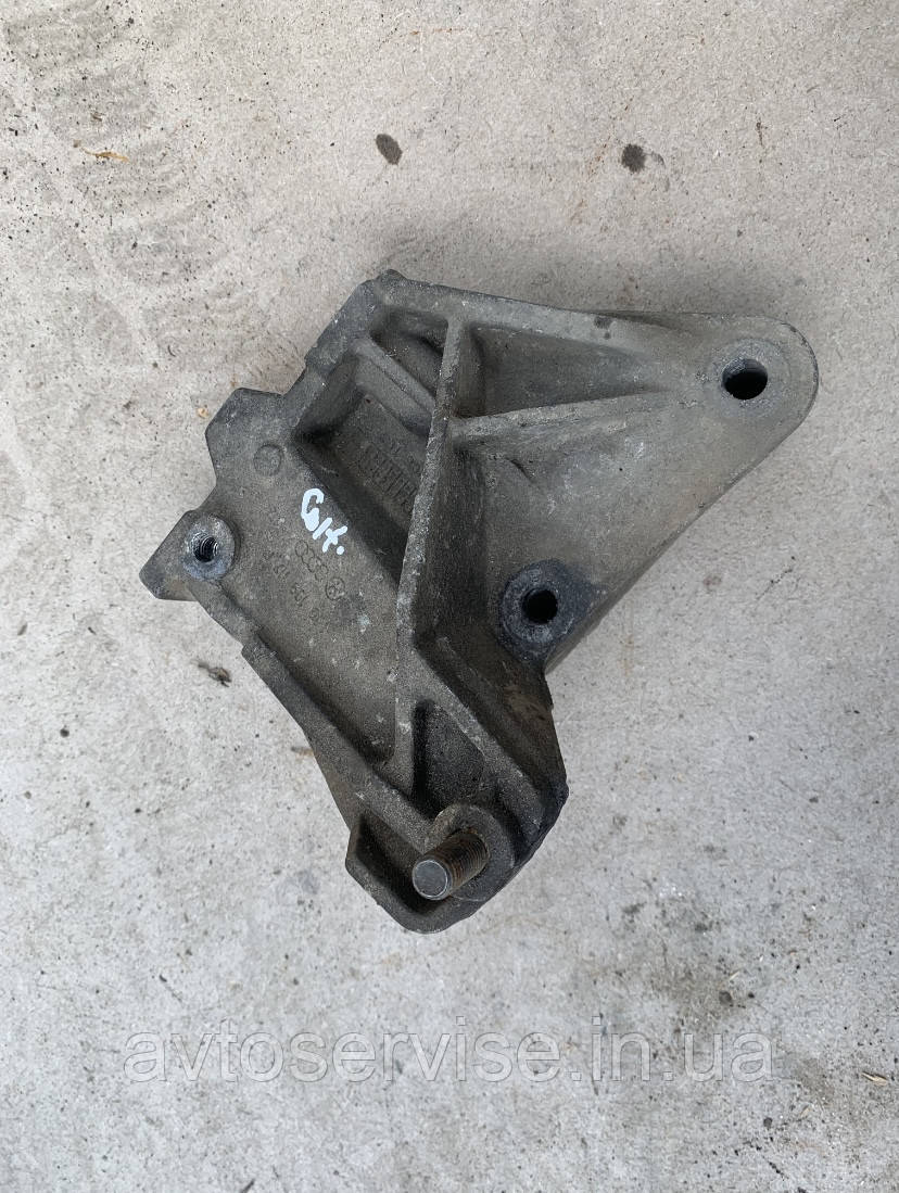 Кронштейн коробки Volkswagen Golf IV, фото 1