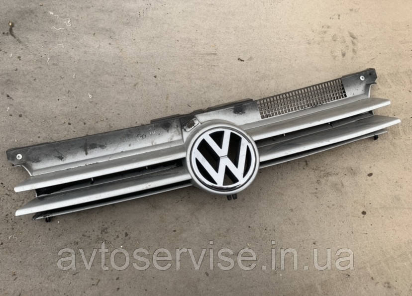 Решітка радіатора Volkswagen Golf IV, фото 1