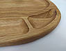 Овальна дубова менажниця для сервірування на 4 секції 35×22×2,5 см — дерев’яна тарілка ручної роботи для подачі закусок, фото 5