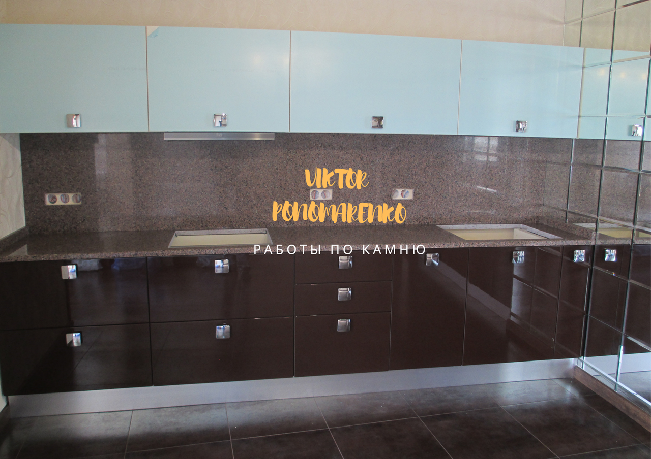 Кухонная столешница и фартук из гранита Межериченский (Межиричский); гранитная столешница для кухни на заказ - фото 1 - id-p848483255