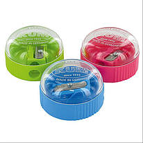 Підстругачка пластикова кругла з контейнером Kum 210K, 01370