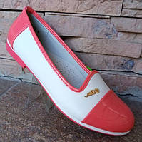 Туфлі коралово-білі лаковані для дівчинки