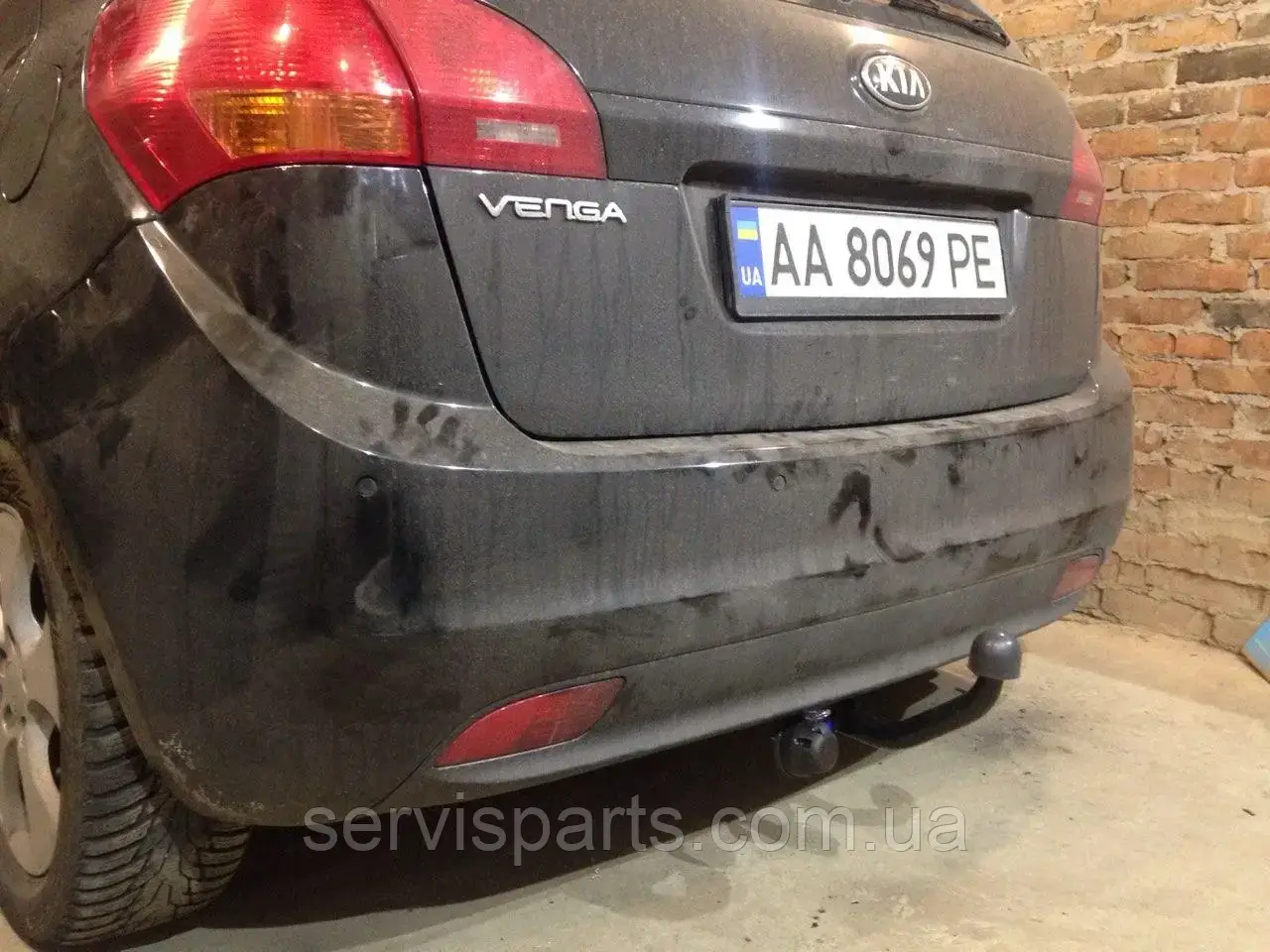 Фаркоп Kia Venga 2009-2017 (Кіа Венга) гак на болтах