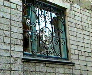 Кованые решетки на окна болконы