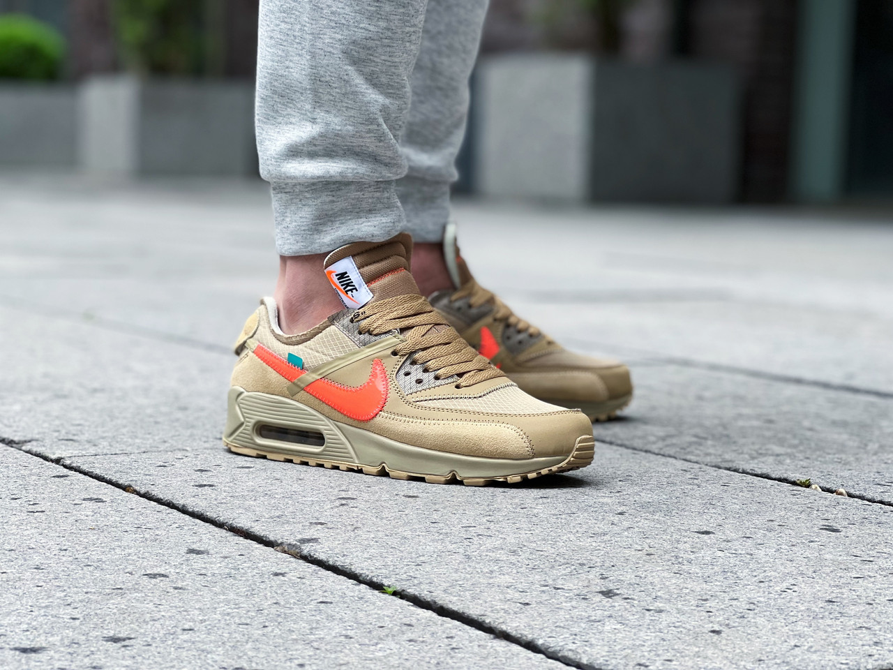 ua off white air max 90