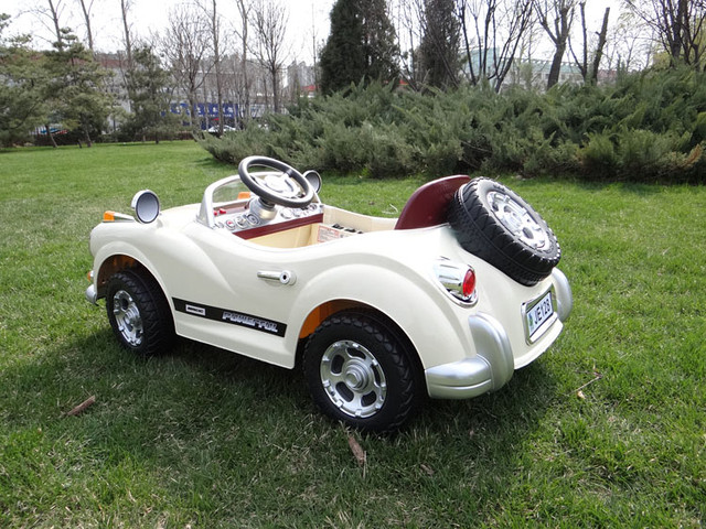 Лучшие фотки детского электромобиля MERCEDES 128 RETRO. http://autoday.com.ua/p16463490-detskij-elektromobil-mercedes.html