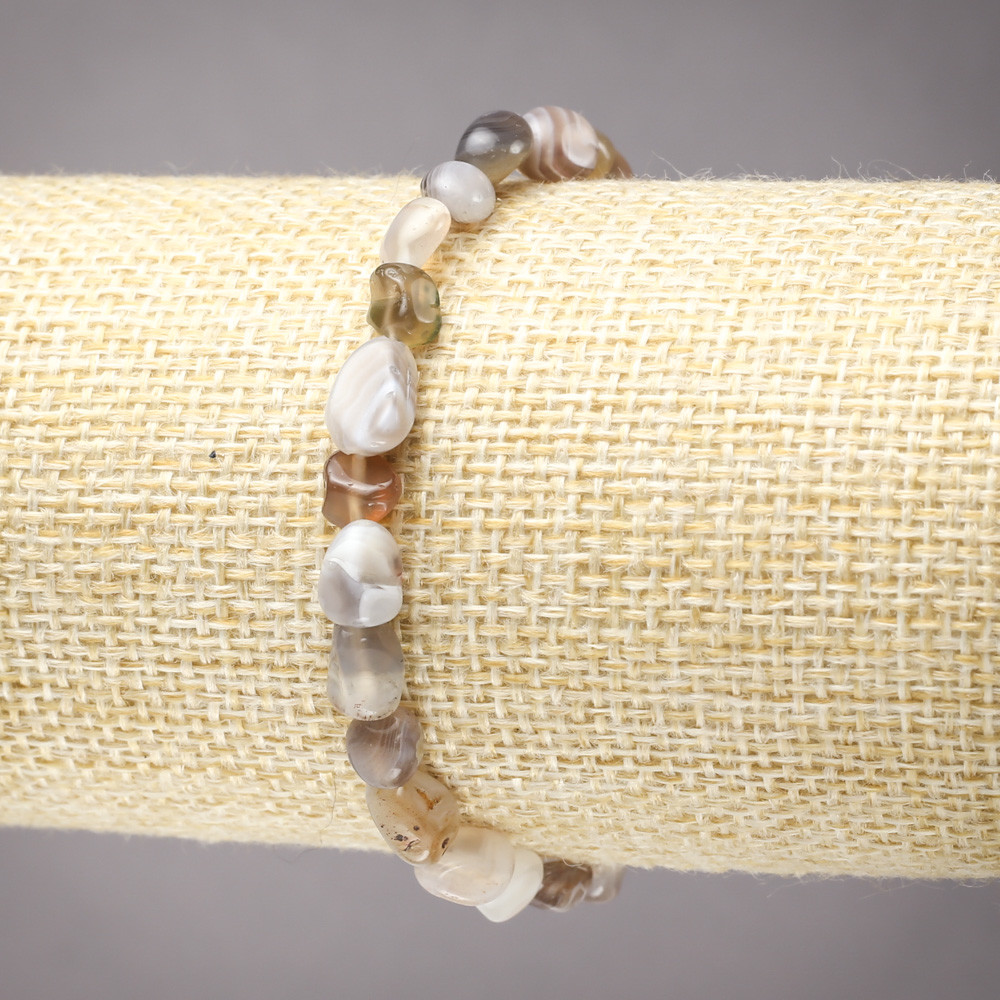 Браслет на резинці з натурального каменю Ботсвана галтування d-8х6мм+-, фото 1