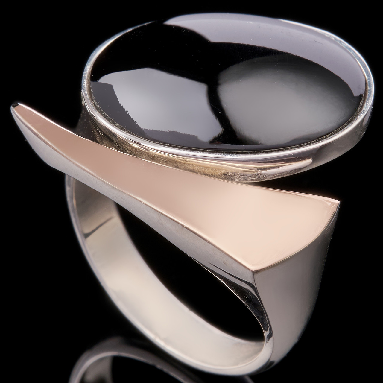 Серебряное кольцо 925 пробы с кабошоном арт. 474к