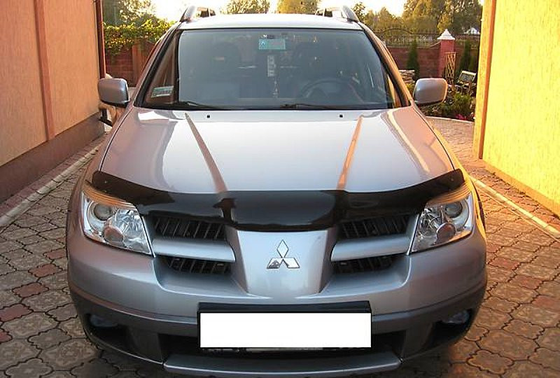Мухобойка, дефлектор капота Mitsubishi Outlander 2001-2007 (Sim)