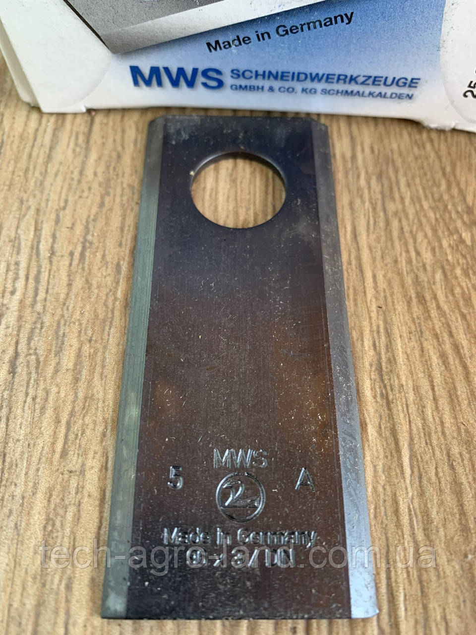 3813067988_w640_h640_381306798