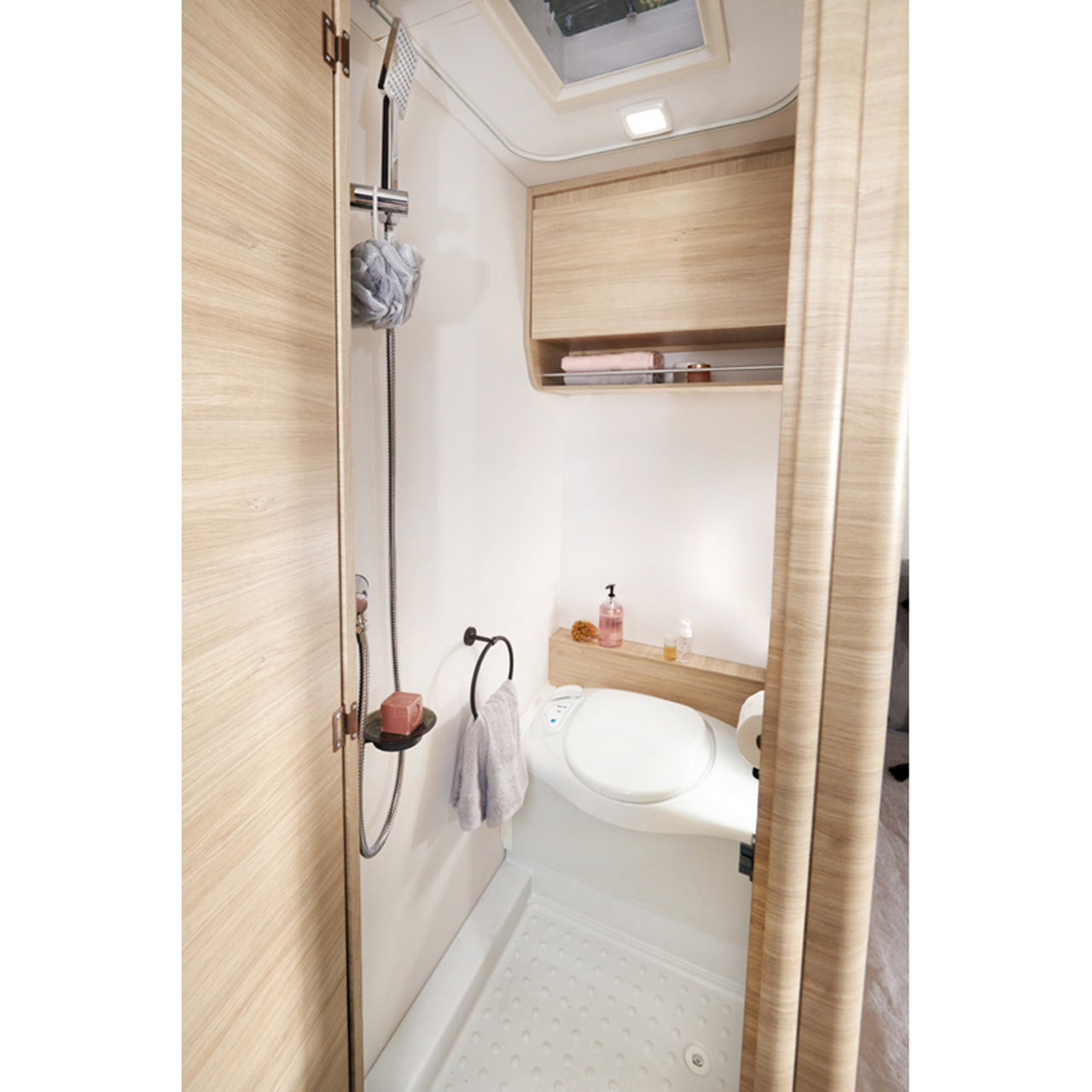 Дом на колесах Caravelair Antares Titanium Anniversary 455 - фото 3 - id-p1626855712