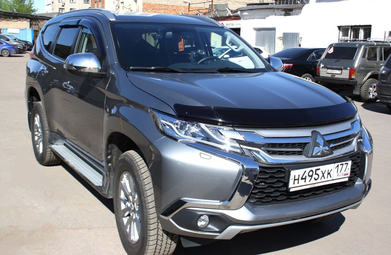 Дефлектор капоту, мухобойка Mitsubishi Pajero Sport 2015-2018 (Sim)