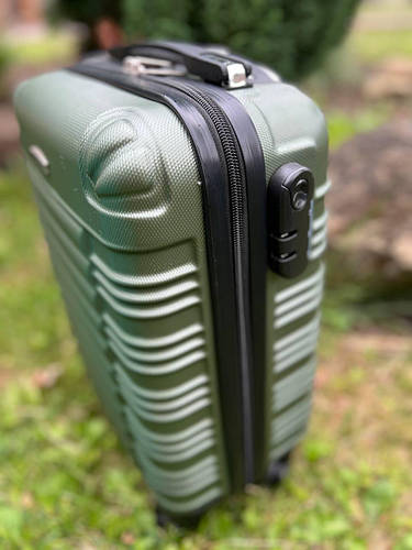 Чемоданы для ручной клади в самолет 40 x 30 x 20 цвет хаки, цена 1076 ...