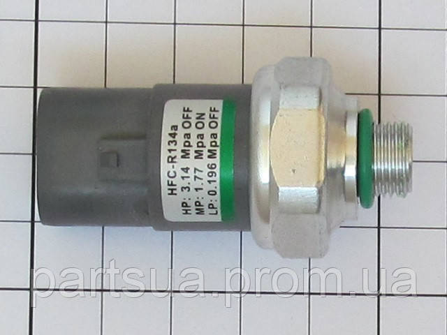 Датчик давления кондиционера Джили МК (Geely MK) MK2 1018002714-01 ...