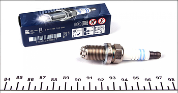 Свічка запалювання Ауді А4, А6, А8, Фольксваген Пасат (2.4-2.8V6i-3.0) 95-05
