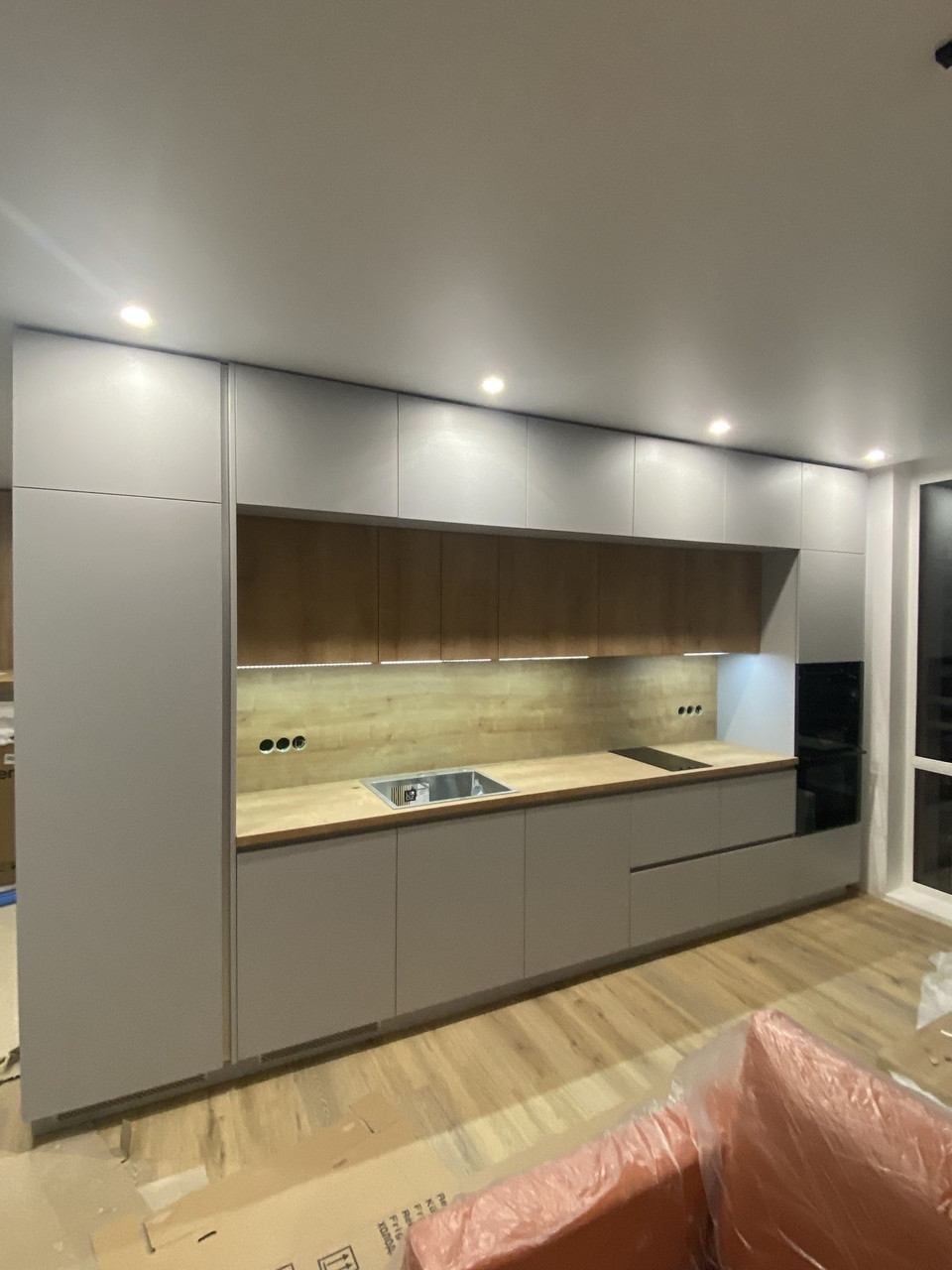 Кухня в сучасному стилі blum в 2 яруси