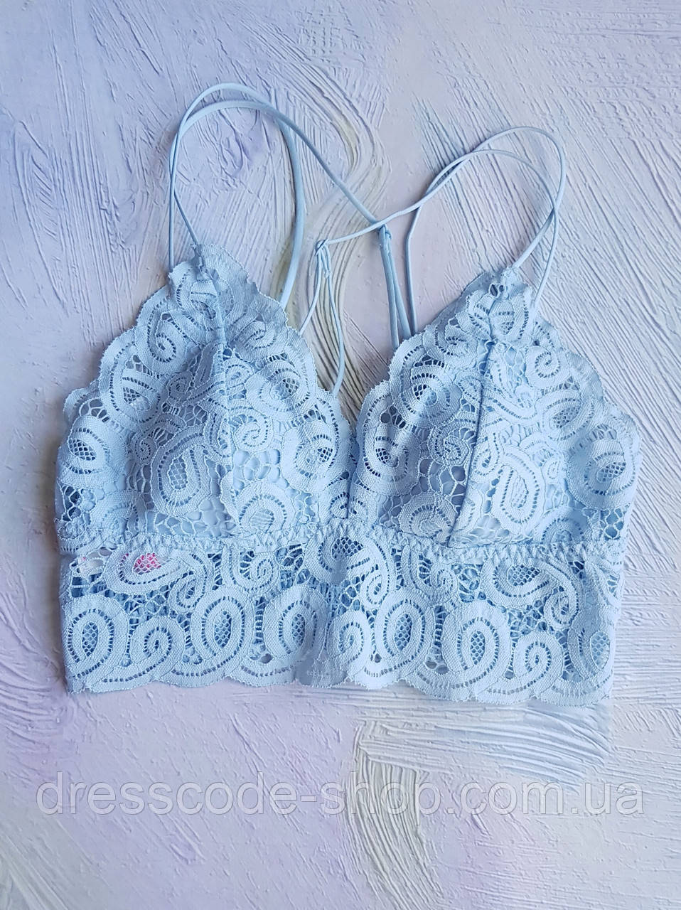 Топ кружевной голубой Victoria's Secret Crochet Strappy Lace Bralette - фото 3 - id-p1627465585