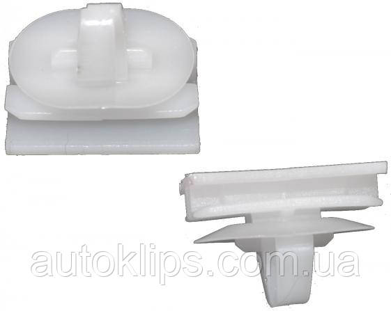 Кліпса кріплення молдінга Renault Clio, Kangoo 7703077448