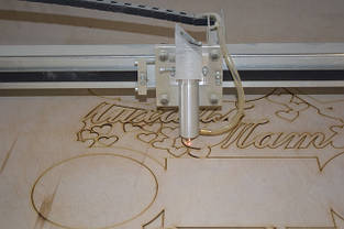 Лазерне різання